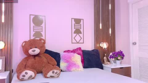 Bree  online show from 04.18.26