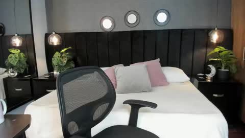 Snapshot of brenda__garcia chatting on 02.10.26 online show from 02.10.26