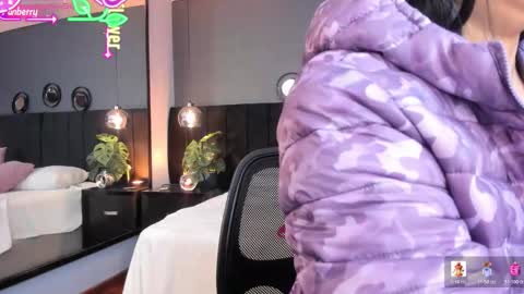 Snapshot of brenda__garcia chatting on 02.11.26 online show from 02.11.26