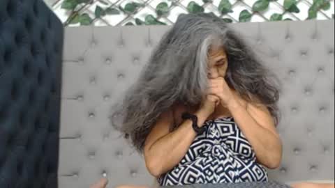 BRENDA VELASQUEZ online show from 01.10.26