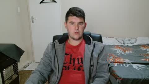 Snapshot of brendansexyboy098754 chatting on 06.12.26 ask me lol online show from 06.12.26