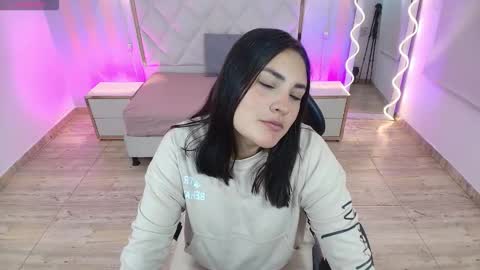Snapshot of brendda_tay chatting on 10.21.25 BRENDDA  online show from 10.21.25