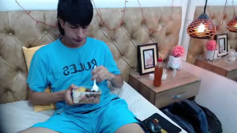 Esteban online show from 02.15.25