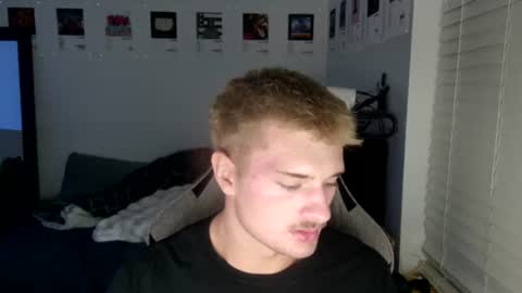 Snapshot of brentbarbasol chatting on 10.08.25 BrentBarbasol online show from 10.08.25