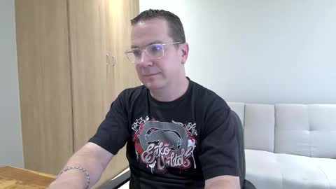 Snapshot of brettdj chatting on 01.06.26 Brett online show from 01.06.26