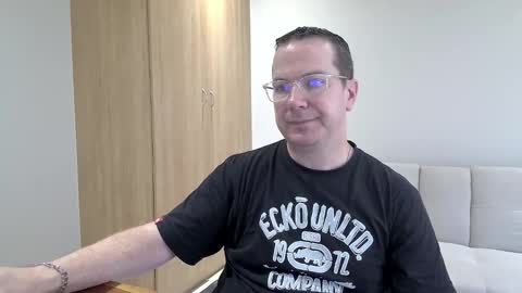 Snapshot of brettdj chatting on 01.13.26 Brett online show from 01.13.26