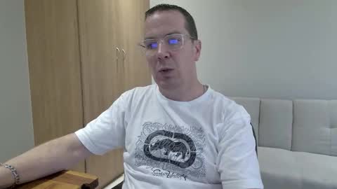 Snapshot of brettdj chatting on 02.04.26 Brett online show from 02.04.26