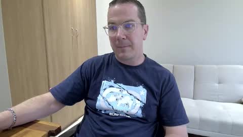 Snapshot of brettdj chatting on 02.08.26 Brett online show from 02.08.26