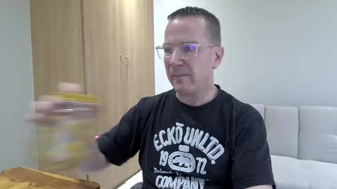 Snapshot of brettdj chatting on 02.21.26 Brett online show from 02.21.26