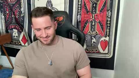 Snapshot of brettmycles chatting on 12.21.25 Brett Mycles online show from 12.21.25