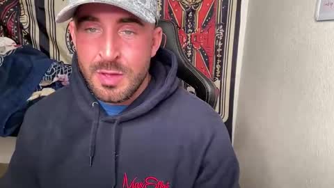 Snapshot of brettmycles chatting on 02.17.26 Brett Mycles online show from 02.17.26