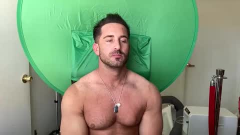 Snapshot of brettmycles chatting on 05.27.26 Brett Mycles online show from 05.27.26
