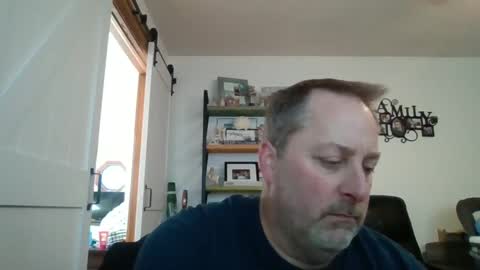 Snapshot of brettsky chatting on 02.01.25 hey online show from 02.01.25