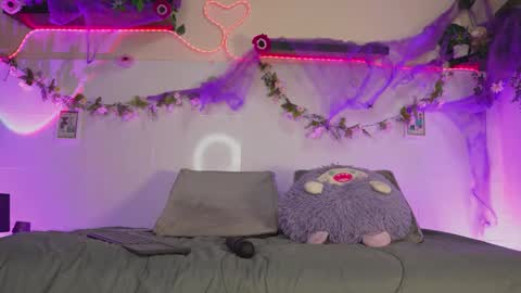 Bri cullen online show from 10.14.25