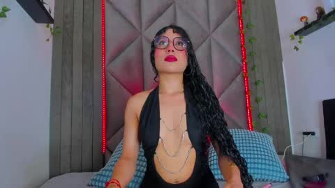 B R I A  online show from 04.22.26