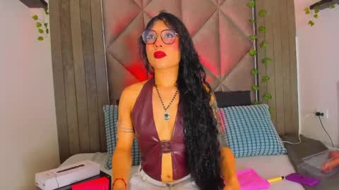 Snapshot of briaconner_ chatting on 05.01.26 B R I A online show from 05.01.26