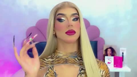 BRIANA online show from 04.12.26