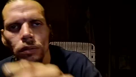 Snapshot of brianjeebz1 chatting on 11.18.25 brianjeebz1 online show from 11.18.25
