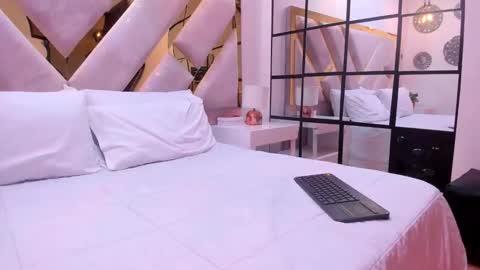 Brianna  online show from 11.25.25