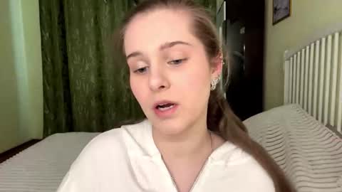 brielleroberts online show from 03.17.26