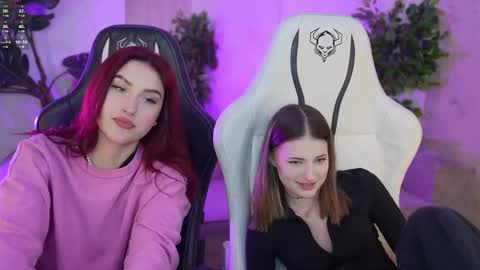 Snapshot of bright_diamonds_054 chatting on 03.07.25 Diamonds Girls online show from 03.07.25