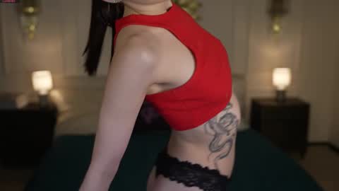 Snapshot of bright_diamonds_054 chatting on 12.14.25 Diamonds Girls online show from 12.14.25