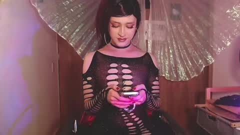 Brilla Mettal online show from 02.25.25