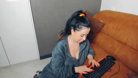 brilliantegirl_ online show from 02.07.26