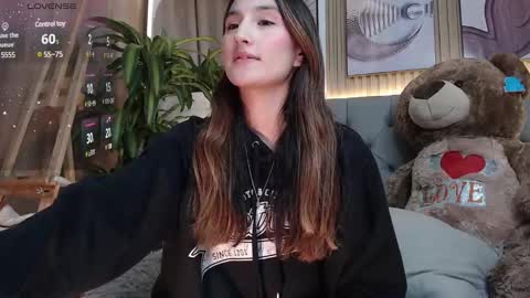  B R I N N A   online show from 02.23.25