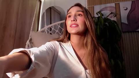  B R I N N A   online show from 10.21.25