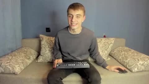 bristlebback online show from 10.11.25