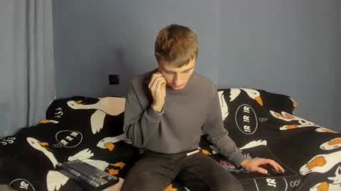 bristlebback online show from 10.16.25