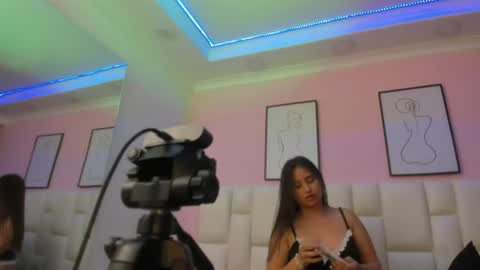 Snapshot of britaniaantonelli chatting on 06.14.26 Britania Antonelli online show from 06.14.26