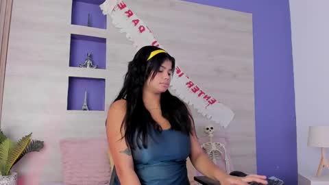 Snapshot of britanny_88 chatting on 10.16.25 Britanny online show from 10.16.25