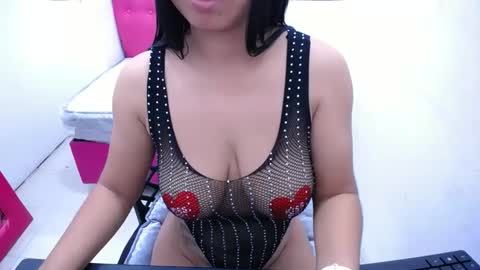 Snapshot of britanyx1 chatting on 02.11.25 britanyx1 online show from 02.11.25