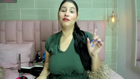 brithanyadams online show from 01.17.25