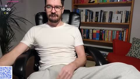 Snapshot of britishpoet chatting on 12.05.24 Callum online show from 12.05.24