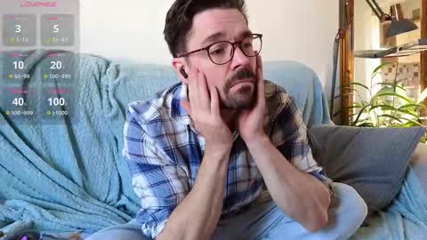 Snapshot of britishpoet chatting on 09.18.25 Callum online show from 09.18.25