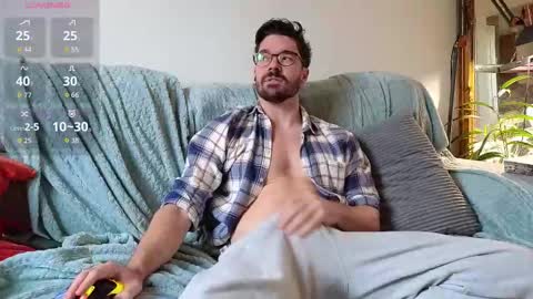 Snapshot of britishpoet chatting on 09.19.25 Callum online show from 09.19.25