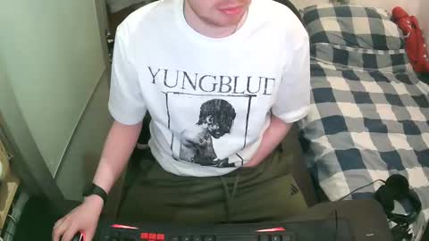 British Tom online show from 04.23.26