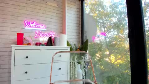 britney_charm online show from 10.20.25