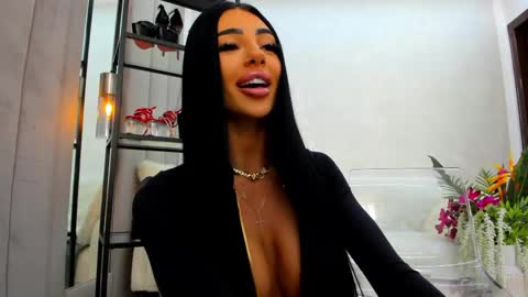 britney_charm online show from 04.18.26