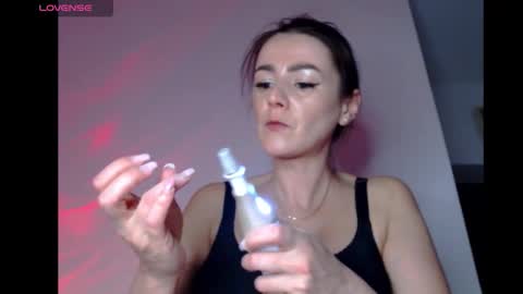 Snapshot of britneydivine chatting on 10.10.25 Britney online show from 10.10.25