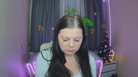britneyraine online show from 12.19.25