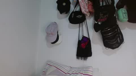 maru miaw   Please help me to reach 100 thumbs up online show from 10.01.25