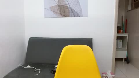 maru miaw   Please help me to reach 100 thumbs up online show from 10.30.25