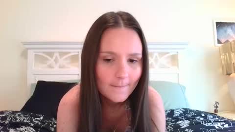 Snapshot of brittbratt24 chatting on 04.24.26 Britt online show from 04.24.26