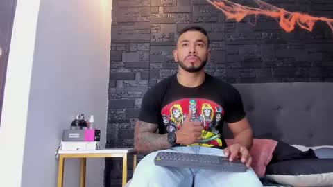 Snapshot of brock_hurn chatting on 11.01.25 brock_hurn online show from 11.01.25