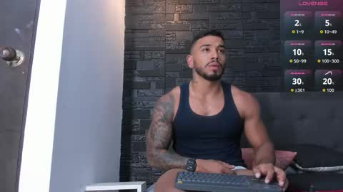 Snapshot of brock_hurn chatting on 11.16.25 brock_hurn online show from 11.16.25