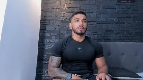 Snapshot of brock_hurn chatting on 11.17.25 brock_hurn online show from 11.17.25